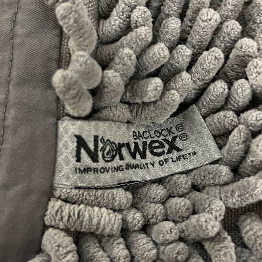 Norwex Chenille Hand Towel-graphite - Picture 4 of 4